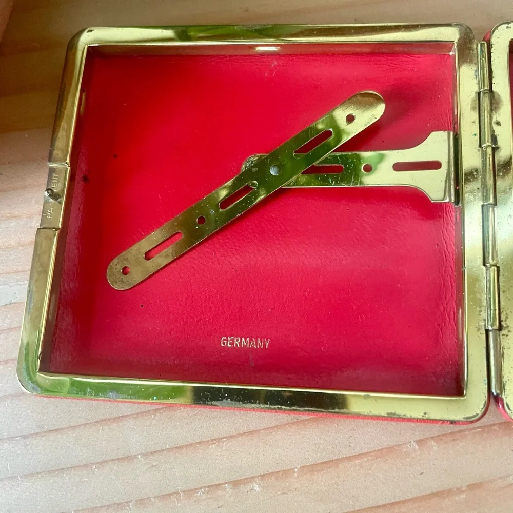 dunhill wallet card cigarette red leather case germany‎ collectible unisex